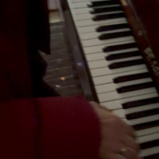 Логотип @row13_seat14 - 3 ряд.14 место