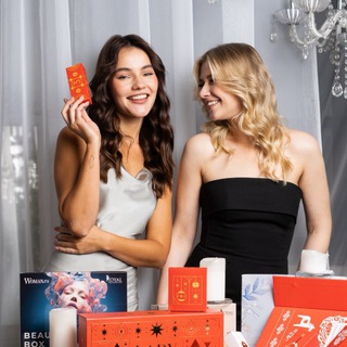 Логотип @royalsamples - Royal Samples 🎁 Коробочки, которые любят❤️