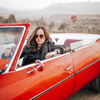 Логотип @rozina_designstory - Исповедь дизайнера