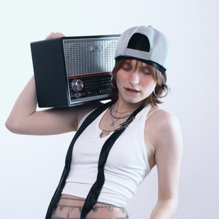 Логотип @rubyzzi - ruby diary