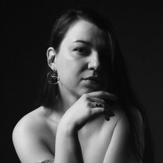 Логотип @rukopisgorit - человек, который...