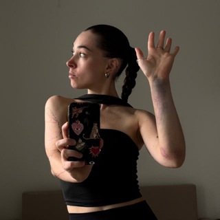 Логотип @rulesoftamaralife - не в Томе дело