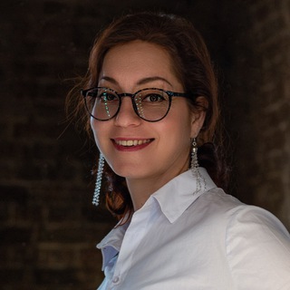 Логотип @rumahealth - Здоровье востока и запада: интегративная медицина с Румяной