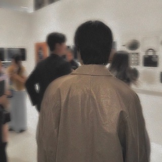 Логотип @runaziast - closed