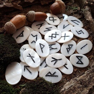 Логотип @runolog_magic - РУНЫ ТАРО ЭЗОТЕРИКА