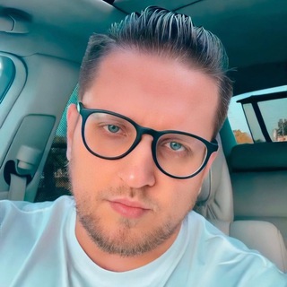 Логотип @rusavuk - Vitaliy Rusavuk 🎧