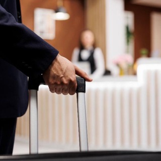 Логотип @russiahotelnews - Новости отельеров