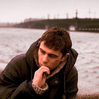 Логотип @russian_mov - Русское кино