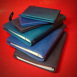 Логотип @russian_tanner_comment - РК (комментарии)