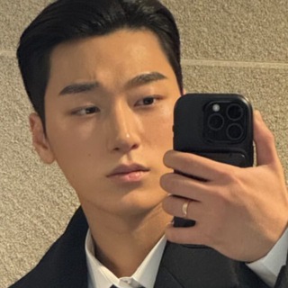 Логотип @rzhombakpop - Ржомба и K-Pop🫰🏻