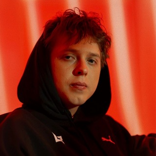 Логотип @s1ren77 - Пашок сирень7