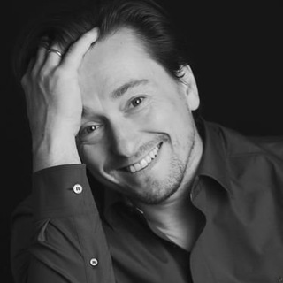 Логотип @s_bezrukov - Сергей Безруков •️ Театр •️ Кино •️ Литература •️ Искусство