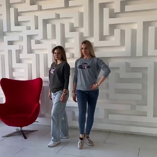 Логотип @s_t_r_a_z_i - Стразовая одежда у Оксаны