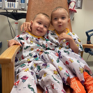 Логотип @sabir_samir_twins - Сабир и Самир Двойня с ДЦП