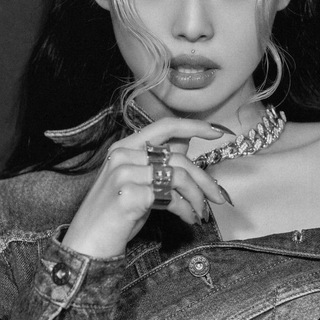 Логотип @sabwerrt - фанкамы/фоны с к-поп 🤍