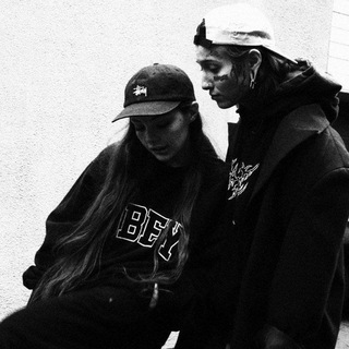 Логотип @sadd_room - красная комната 2.0