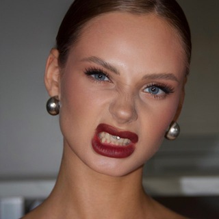 Логотип @saintstasyy - стасин домик