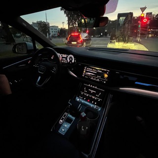 Логотип @sale_mamba - Продажа винилов Car Parking