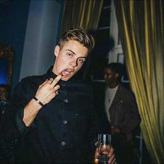 Логотип @sameh_shady - الــــدولـفــيـــن الـــــكـــبيــرر 🖤👑