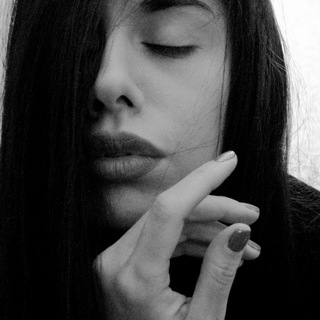 Логотип @sandrachecks_chat - Sandra чатится