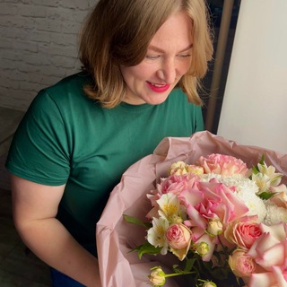 Логотип @sannikova_govori - Обсуждаем