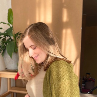 Логотип @saraeva_ari - S_Arina
