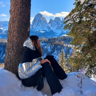 Логотип @sarasurti - Sara Surti🌸🌈🦄🐬