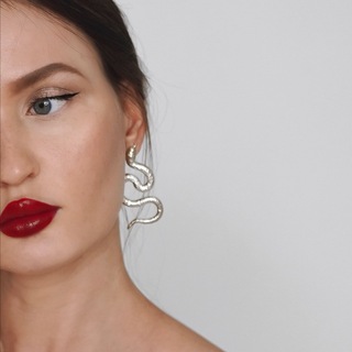 Логотип @sasha_shcherbakova - фэшн и всякое - Sasha Shcherbakova