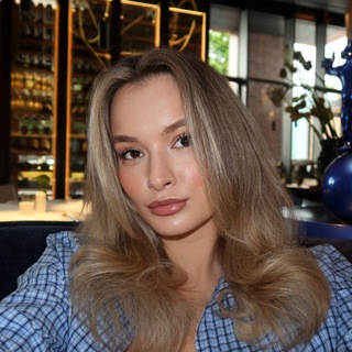 Логотип @sashaindetails - Саша в деталях⚡️