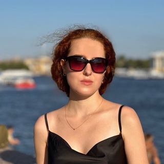 Логотип @sashalanguages - Языки с Сашей