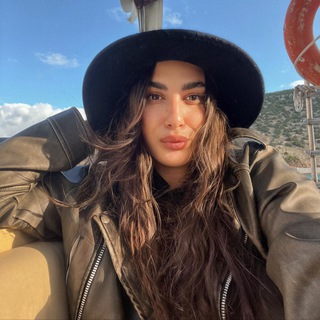 Логотип @sashamistt - Саша Мистт вещает