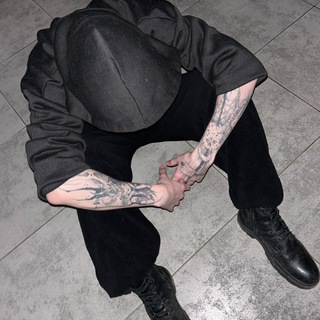 Логотип @scarlettattoo - www.scarlet.com