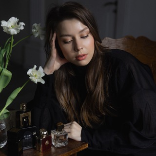 Логотип @scentoftheday - Аромат дня 🥀 #SOTD