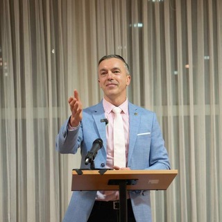 Логотип @schmidt_ru - Евгений Шмидт - прямиком из Германии