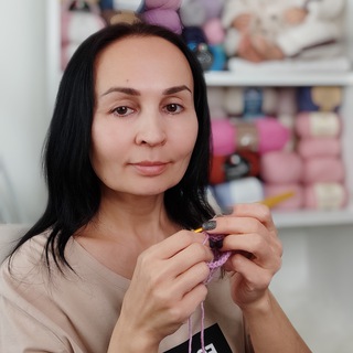 Логотип @schoolcrochet - Крючком детям. Стильные модели Дины Беляевой