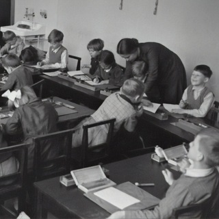 Логотип @schoolstorage - Камера хранения