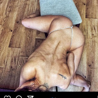 Логотип @scvortsova_fit - SCVORTSOVA 🌟