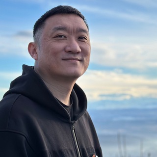 Логотип @second0pinions - Женя Пак делает