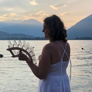 Логотип @seelenerinnern - ✨SeelenErinnern✨ mit Regina 💛heilsame Lieder, Klangreisen, Klangmeditationen, Impulse 💛