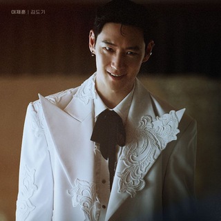 Логотип @sekta_uzkoglazih - Такси делюкс 3 | Образцовое такси | Таксист 3 сезон дорама | Давай полетим на луну