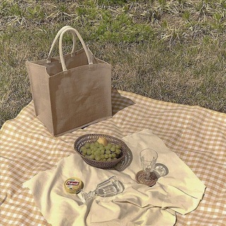 Логотип @selfcarers - Вечори в селі