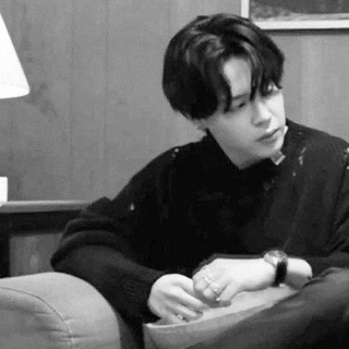 Логотип @selfwagod - потеря девственности