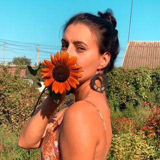 Логотип @selyanka_ler - Лера выращивает чат
