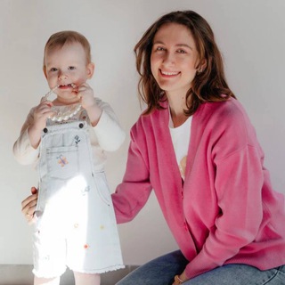 Логотип @semeinaya_igrovaya - Маме и ребенку| Мария Цей