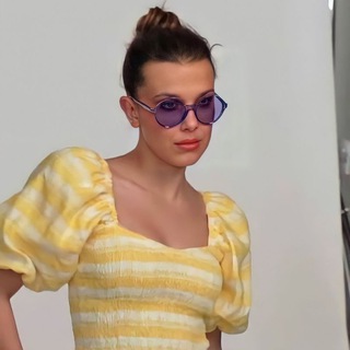 Логотип @serialsmoments - 𝑺𝑬𝑹𝑰𝑨𝑳𝑺𝑴𝑶𝑴𝑬𝑵𝑻𝑺