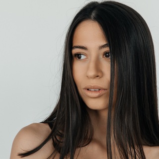 Логотип @shafi_abdullaeva - мысли Шафички