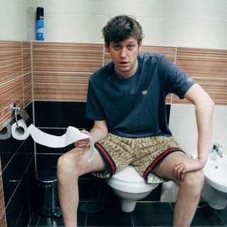 Логотип @shastochat - здесь осуждаем