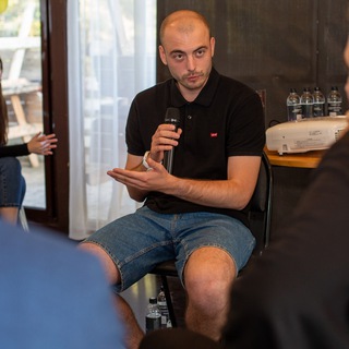 Логотип @shema - Юрий Юрий Юрий!