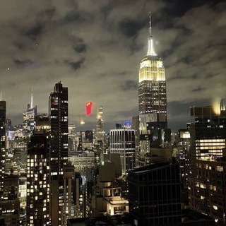 Логотип @shemadeittchat - study help!📖