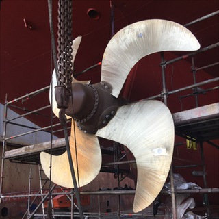 Логотип @shiprepairforewer - железный док